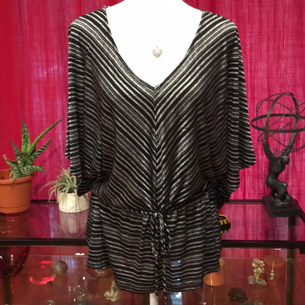 Bobeau Black & Silver Striped V-Neck Blouse, Sz S